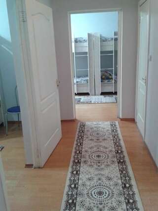 Хостелы Hostel64 Алматы Спальное место на двухъярусной кровати в общем номере для мужчин-2