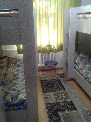 Хостелы Hostel64 Алматы Кровать в общем номере с 4 кроватями-3